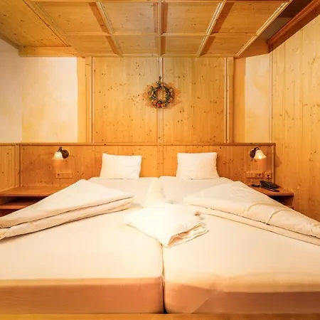 Guest house Alfaierhof-bergheimat Gschnitz