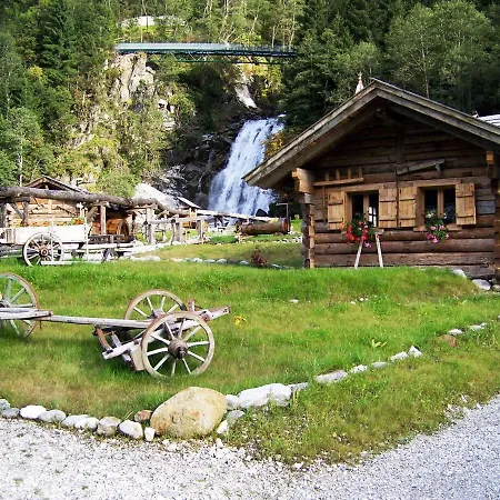 Guest house Alfaierhof-bergheimat Gschnitz