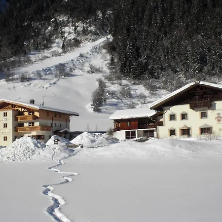 Alfaierhof-bergheimat Guest house Gschnitz